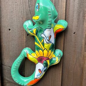Mexican Talavera Sunflower/lily Iguana Decor, Pottery.